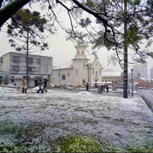 Neve no Largo da Ordem de Curitiba 1975